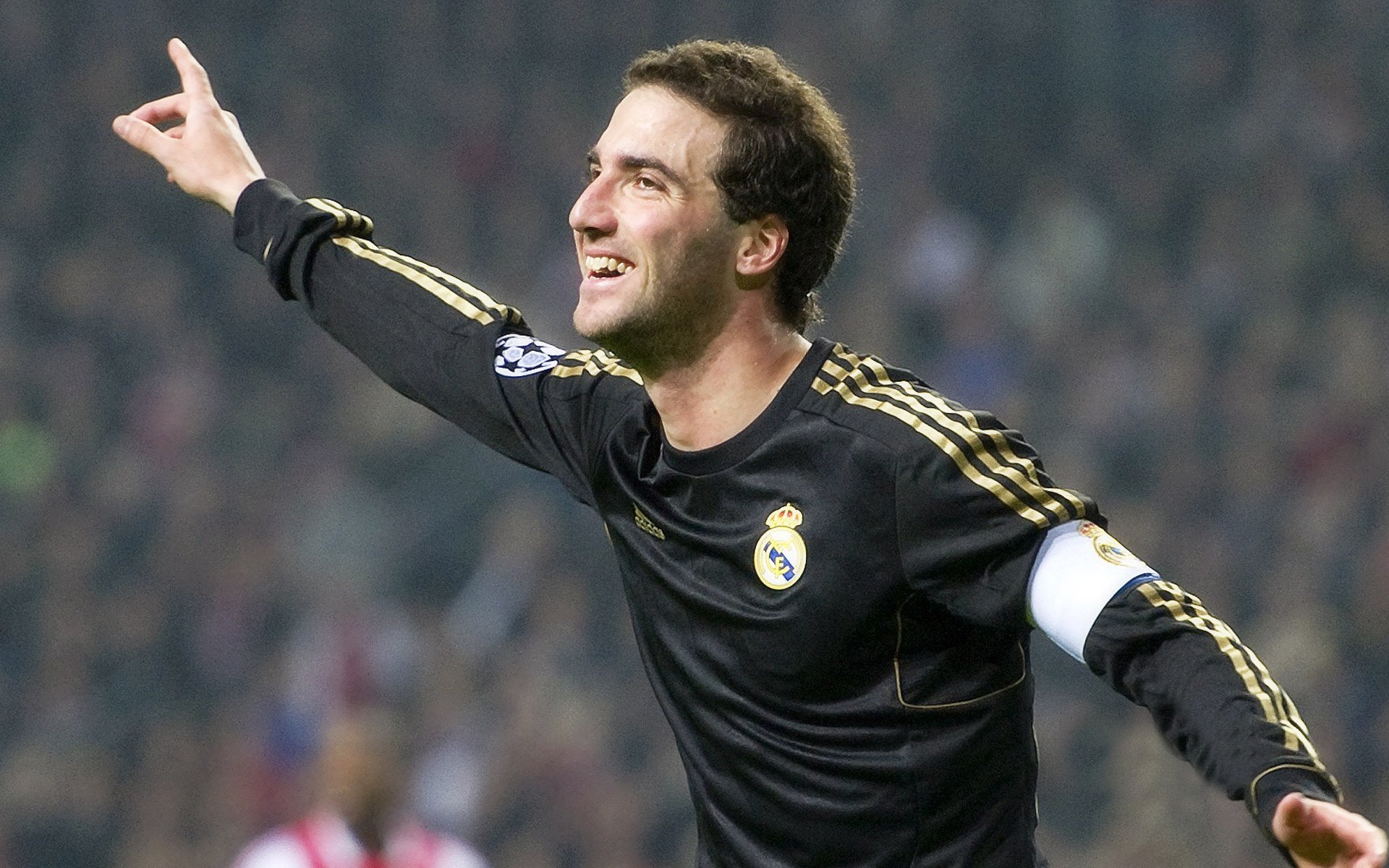 橄榄球冠军锦标赛：南非春bok队与新西兰全黑队的经典对决，英式橄榄球南非队队长